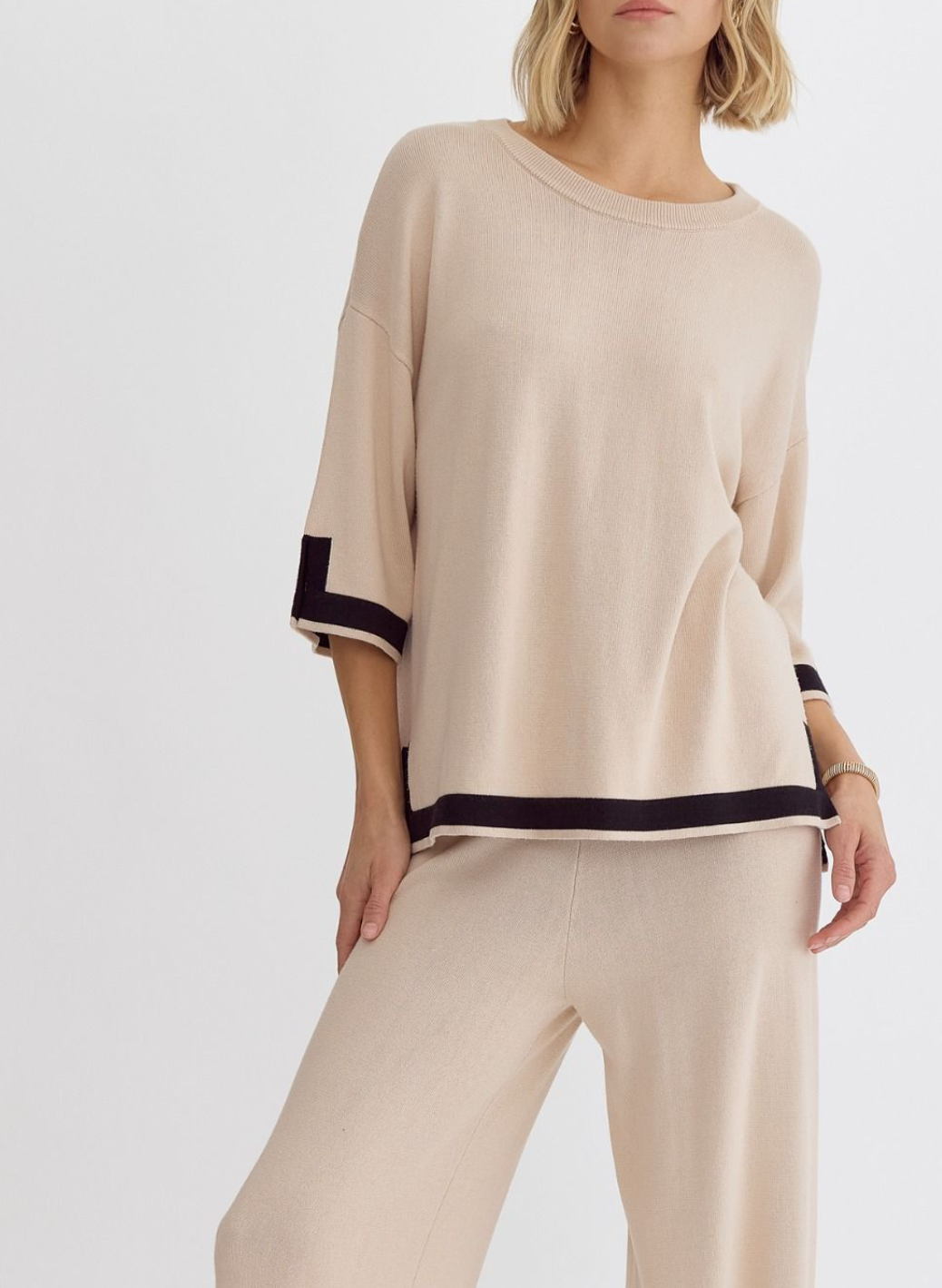 Solid Round Neck 3/4 Sleeve Top